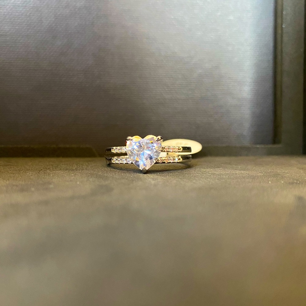 Fragrant Jewels Heart Ring in Size 10